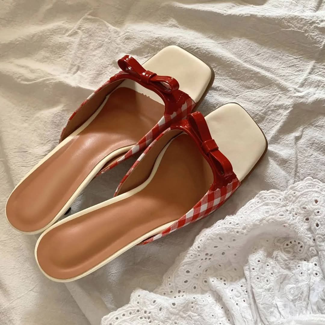 Womens red rose heel