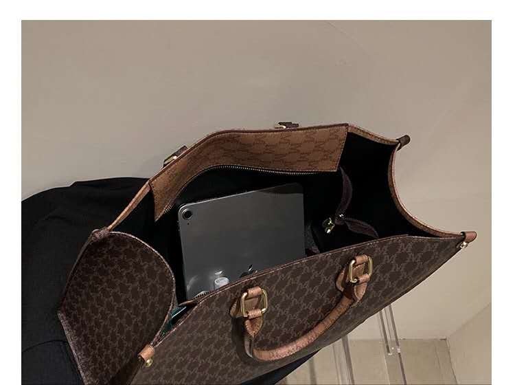 Women's modern bag