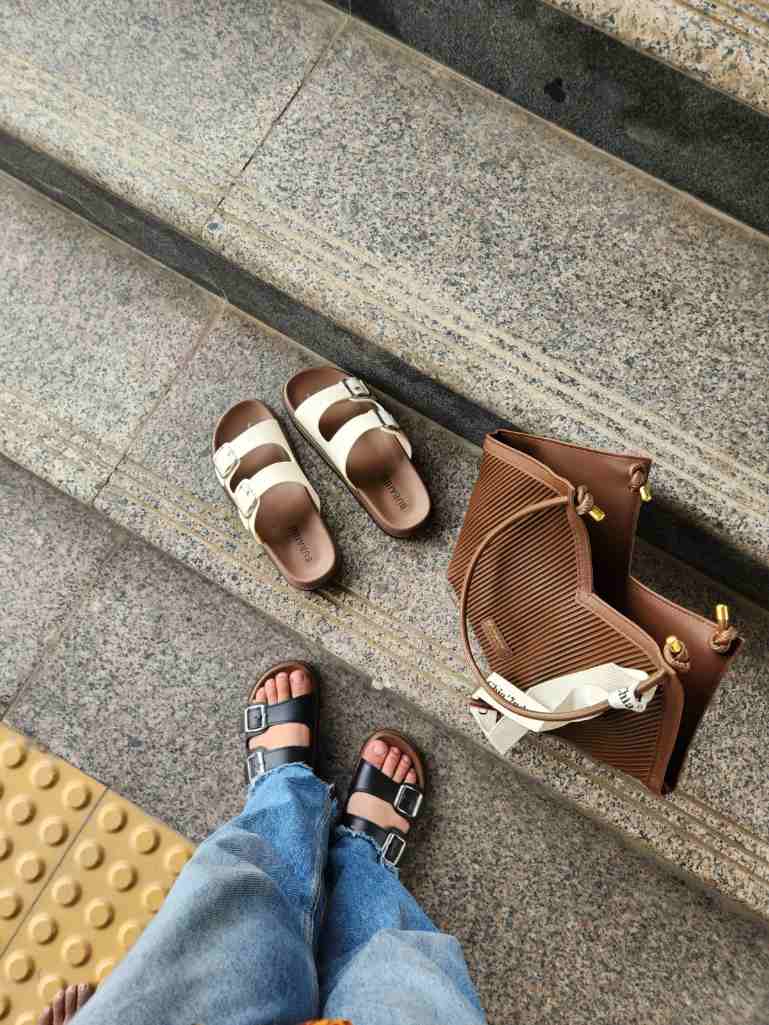 Urban Buckle Waterproof Women's Shoe BR