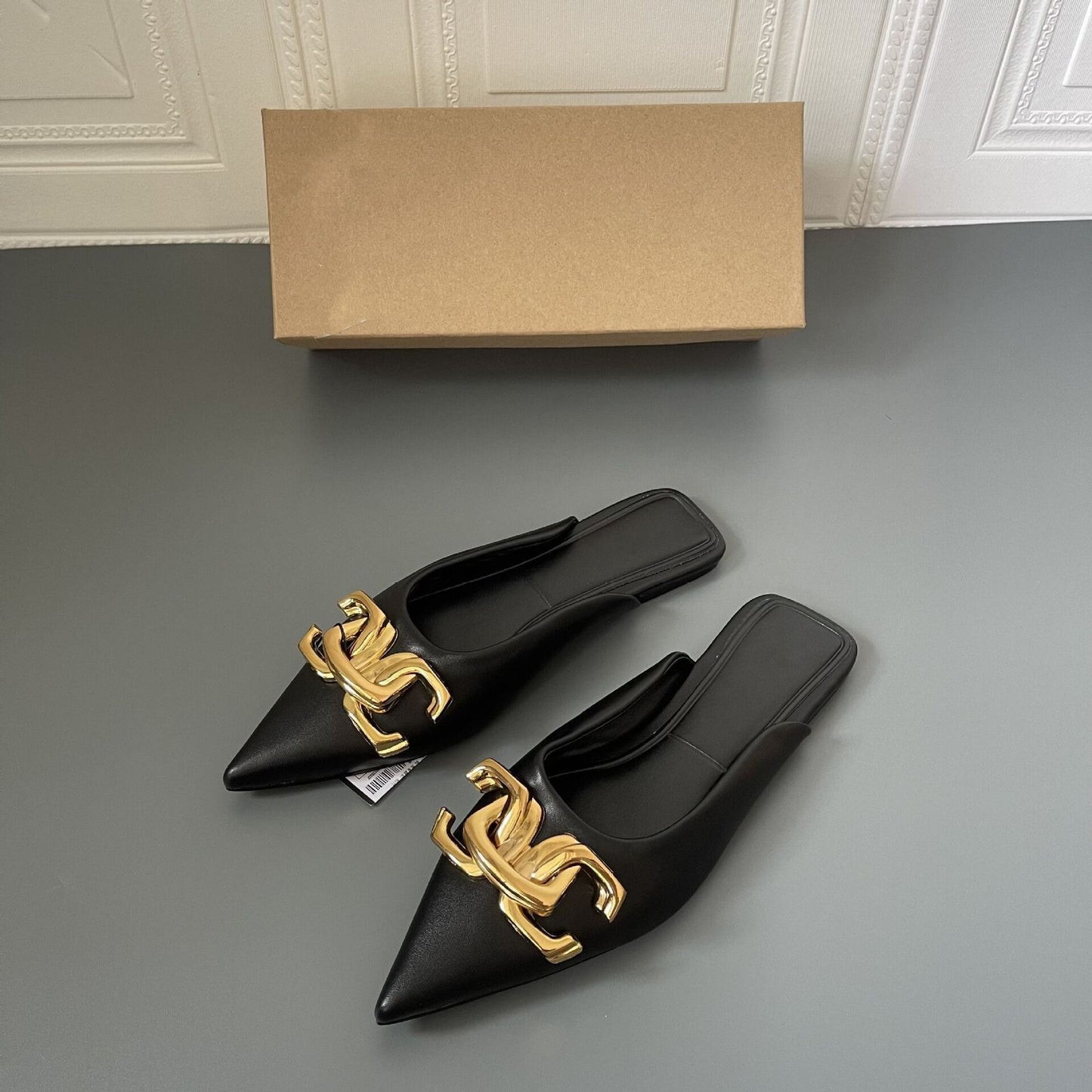 Chain Front Shoe