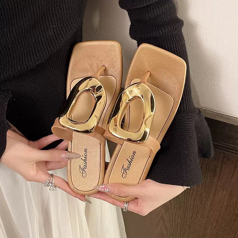 Glossy sign sandal