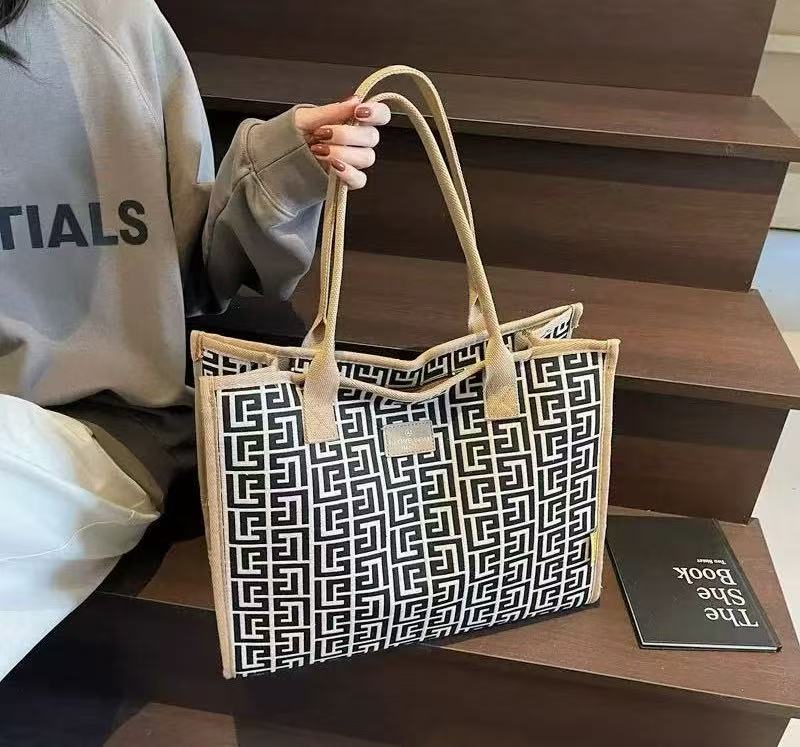 Elegant Daily Tote Bag