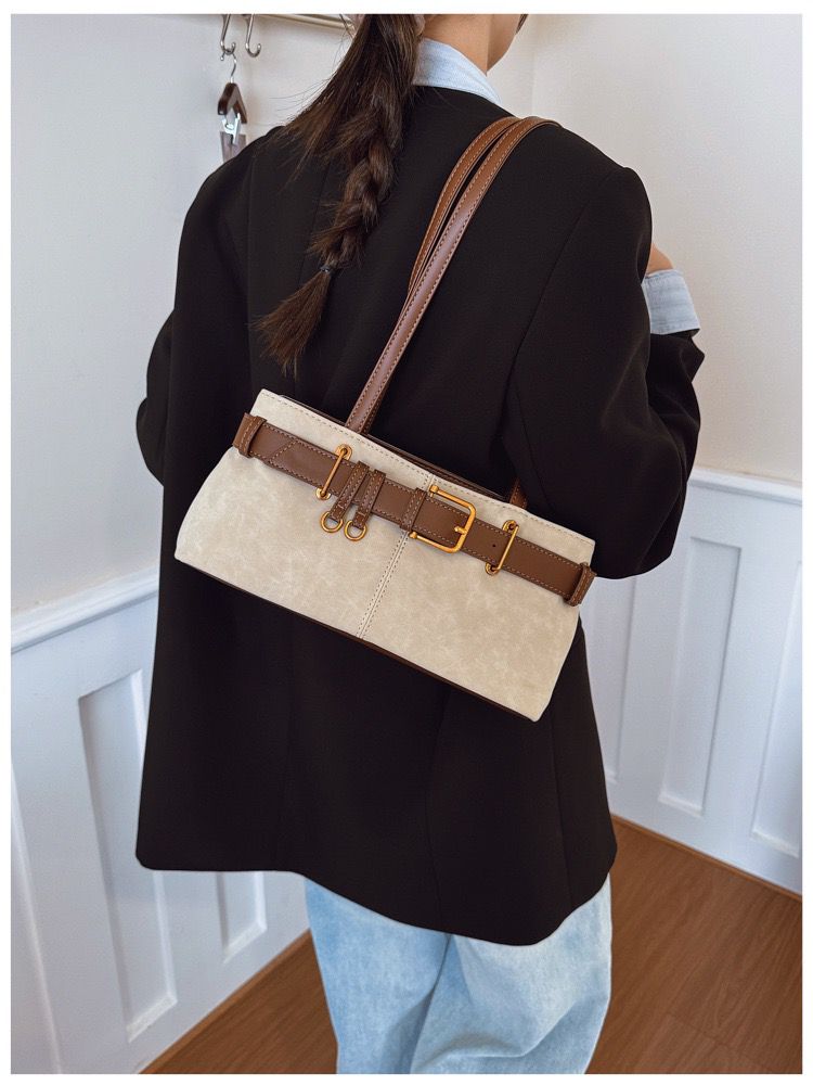 Iconic shoulder bag