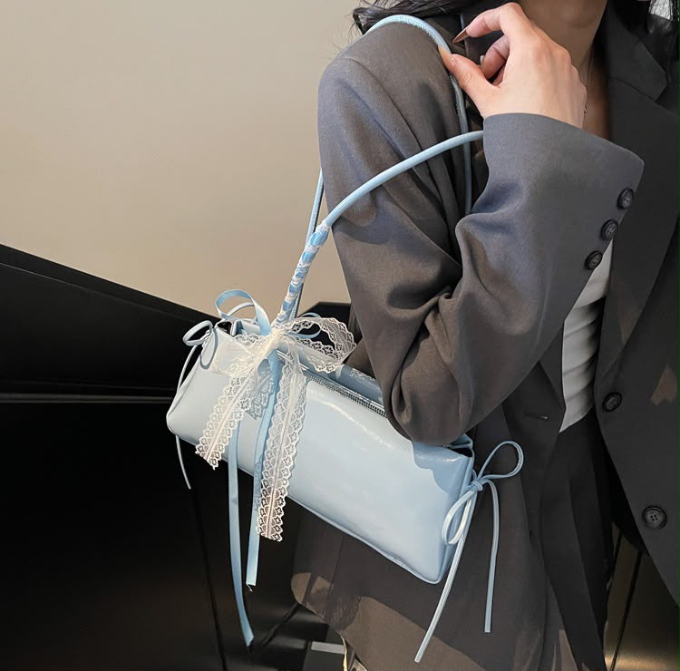 Women’s Stylish Metallic Ribbon Shoulder Bag