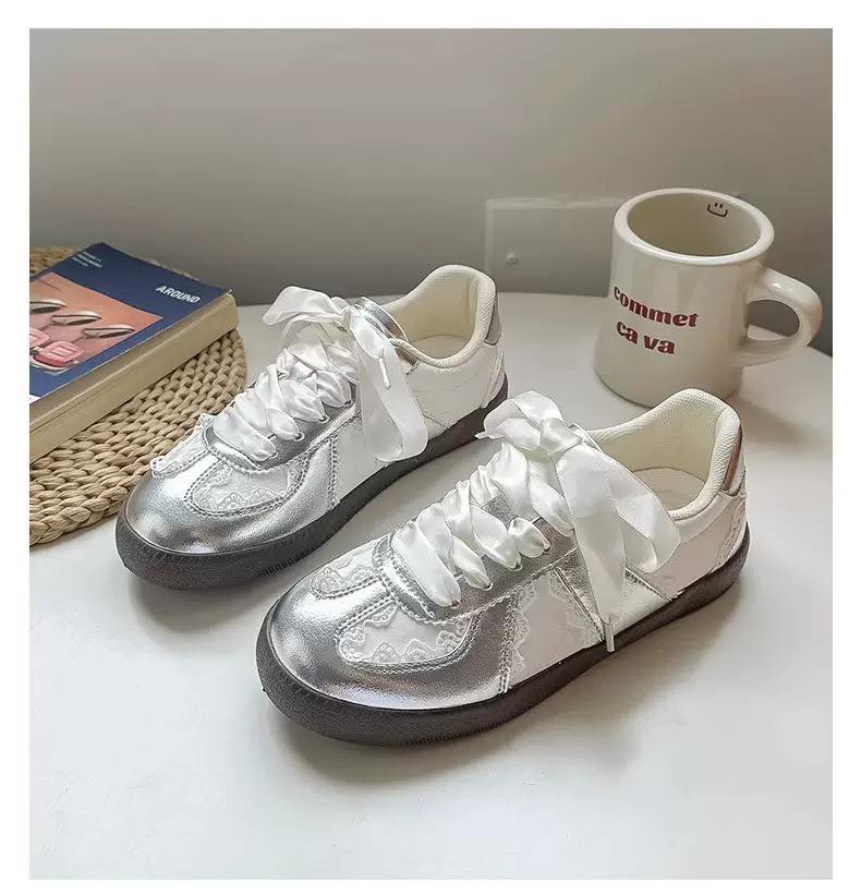 Women’s Trendy Street Sneakers