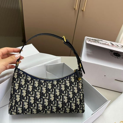 Oblique Pattern Saddle Shoulder Bag